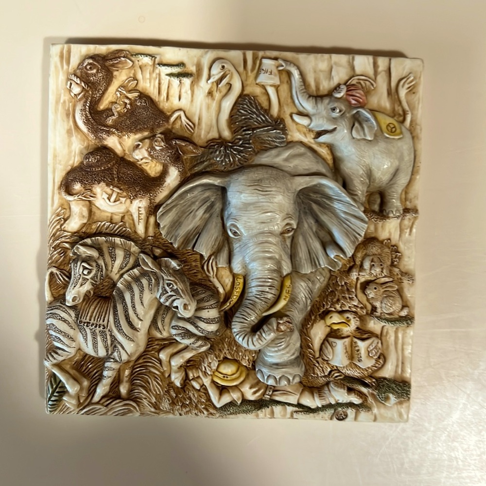 Noah’s Park Tile Figurine 
By Picturesque